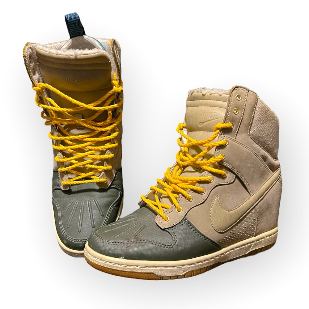 Nike Sky Hi Boots